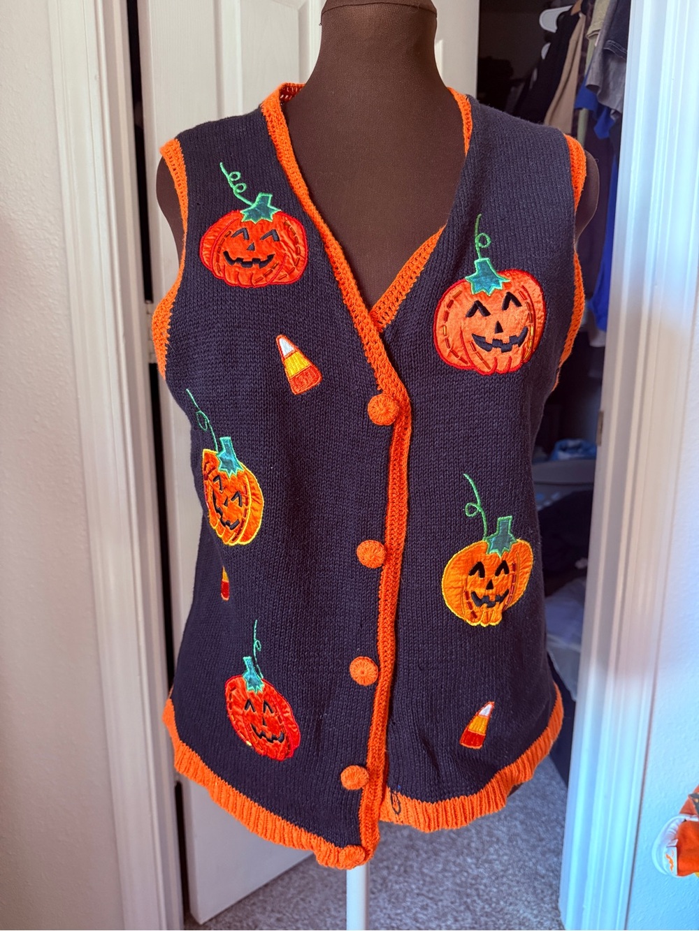 Vintage 90s Basic Editions Halloween Sweater Vest Pumpkin Candy Corn Black M